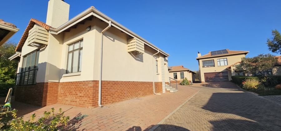 2 Bedroom Property for Sale in Xanadu North West